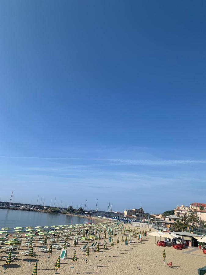 Appartamento Casa Girasole 1 Sanremo Esterno foto